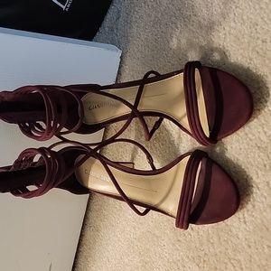 Gianni Bini merlot strappy heels sz 10